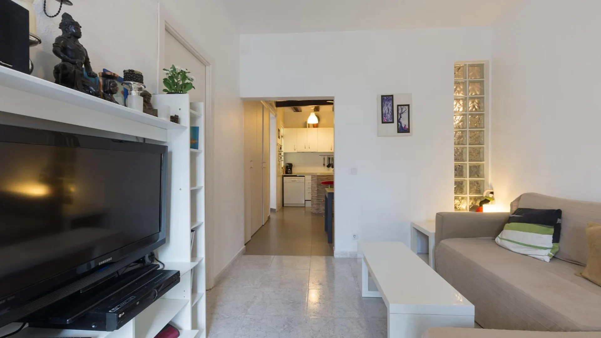Denis Salva Montjuic Apartment Barcelona